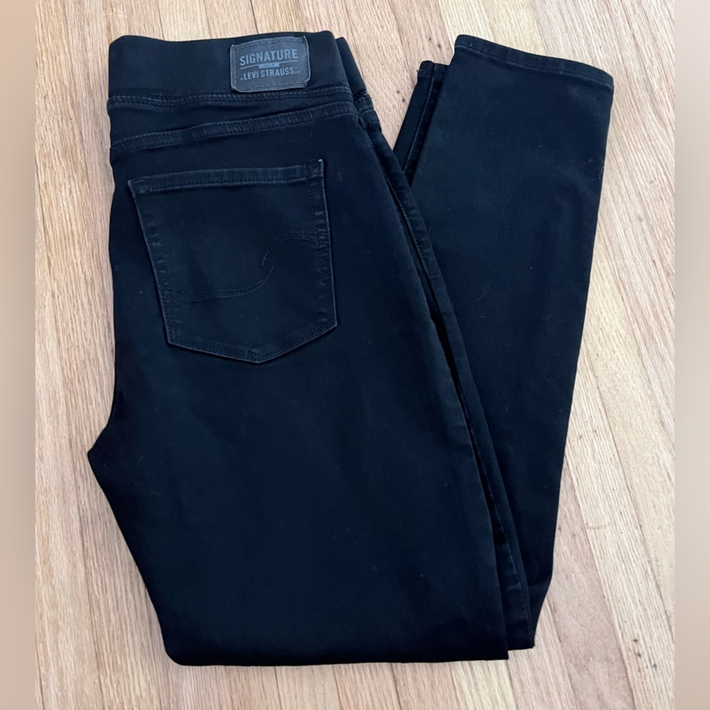 Black Skinny pull on Levi's Slim Fit Jeans Sz 8